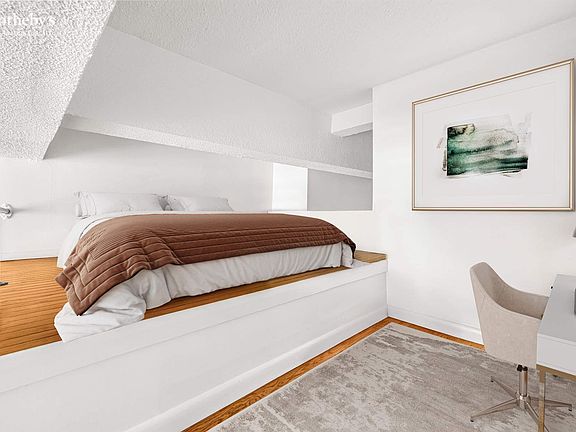 4th image of 244 Madison Ave APT 14C