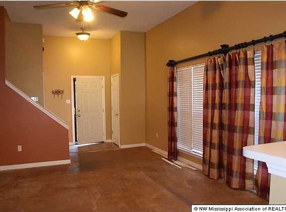 5th image of 848 W Ross Pkwy