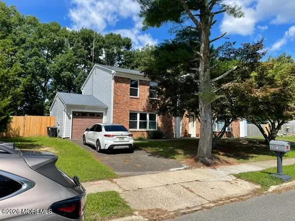 39 Mizzen Dr, Barnegat, NJ 08005