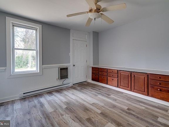 3rd image of 1026 Orchard St #1