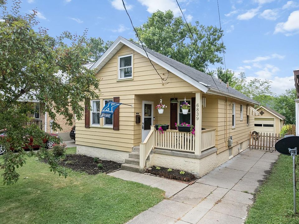 6839 Buckingham Pl, Cincinnati, OH 45227 | Zillow