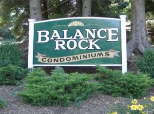 106 Balance Rock Rd APT 22, Seymour, CT 06483