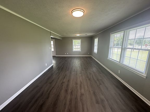 2nd image of 104 Glendale Ave