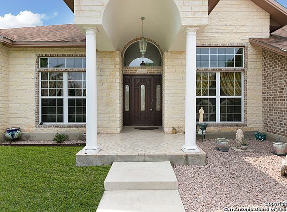 3rd image of 15264 Park Place Dr