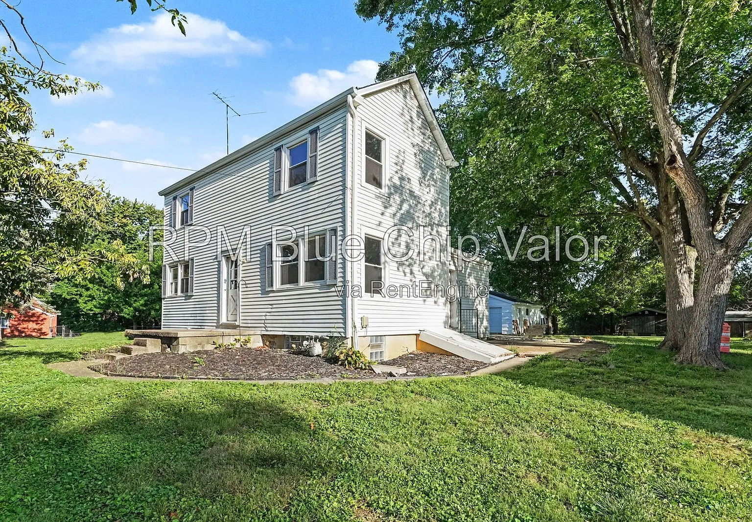 3 bed, 2.0 bath, $1,995 — Photo 1