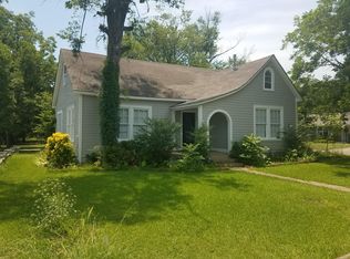 617 S 4th St, Bonham, TX 75418