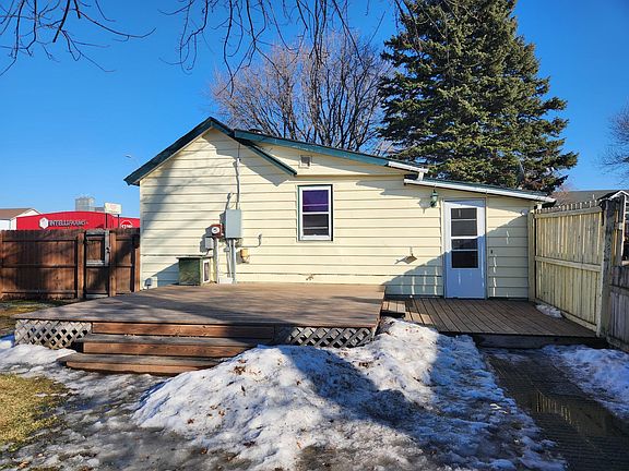 4th image of 202 Langer Ave S