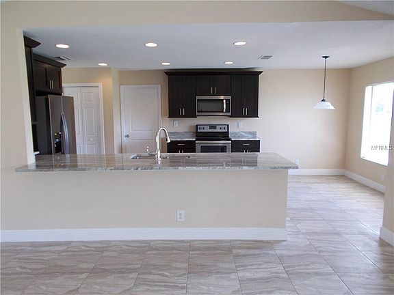 3rd image of 3750 Alamo Blvd