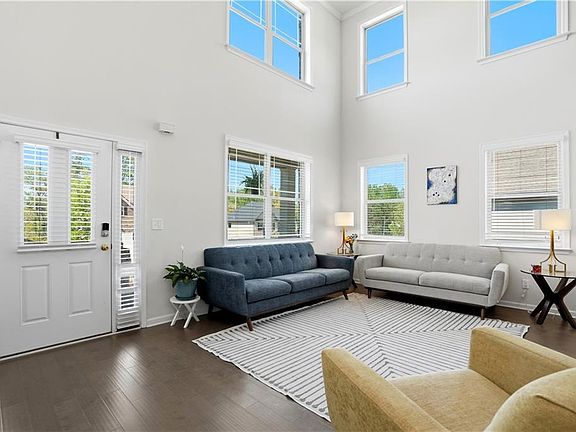 4th image of 2715 Ridge Manor Dr