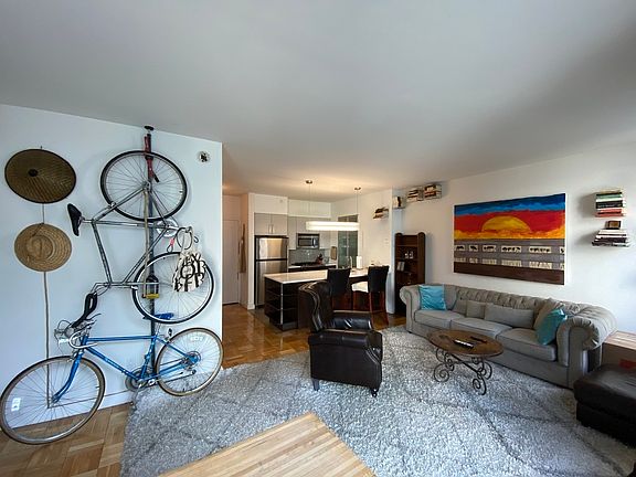 4th image of 312 11th Ave APT 9C