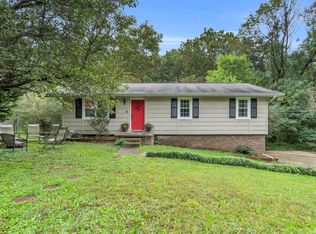 8002 Meadow Crest Ln, Hixson, TN 37343