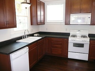 2nd image of 2907 Barton Ave