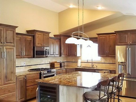 2nd image of 3839 E Silverwood Cir
