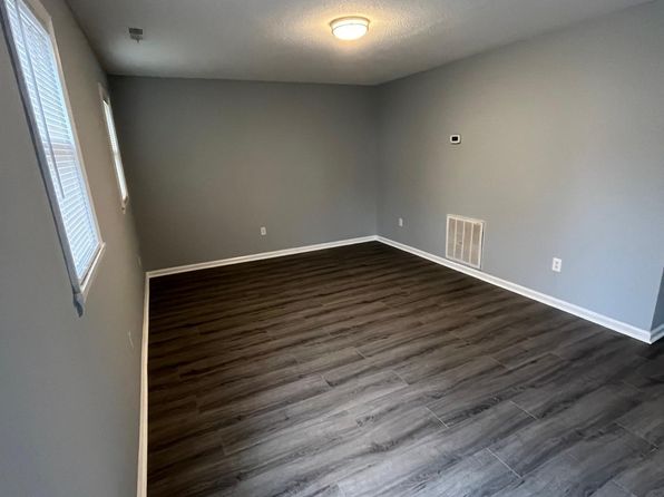 109 Carriage Pl APT 3