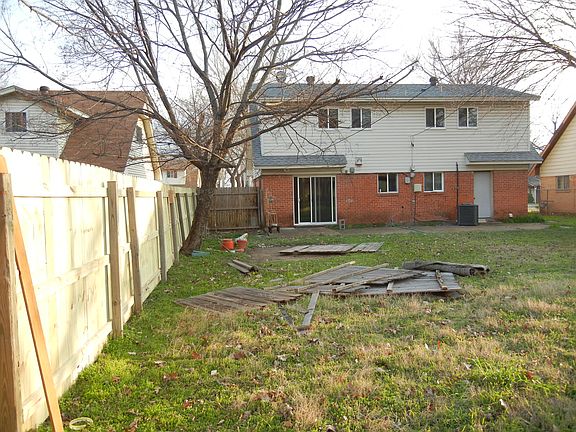 3rd image of 509 Hughes Dr