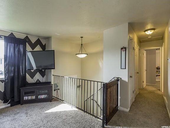 3rd image of 5043 W Gaskill Way