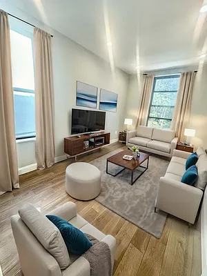 Rented by Luxian International Realty LLC | media 8