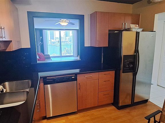 5th image of 427 Golden Isles Dr APT 5H