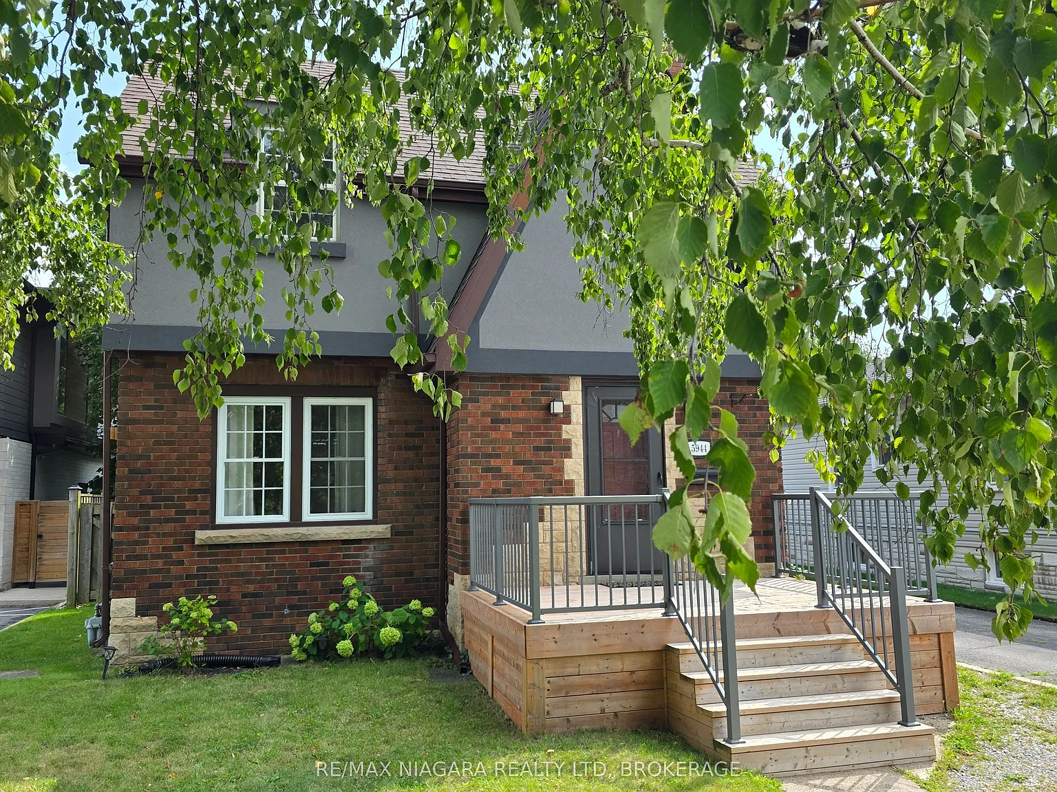 3 bed, $2,500 — Photo 2