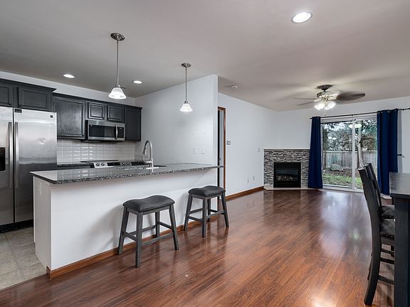3rd image of 544 NW Oxford Pl