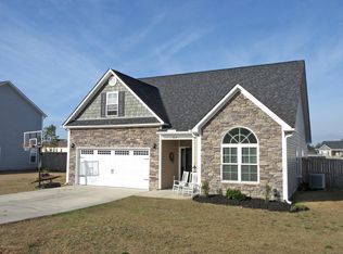 269 E Ivybridge Dr, Hubert, NC 28539