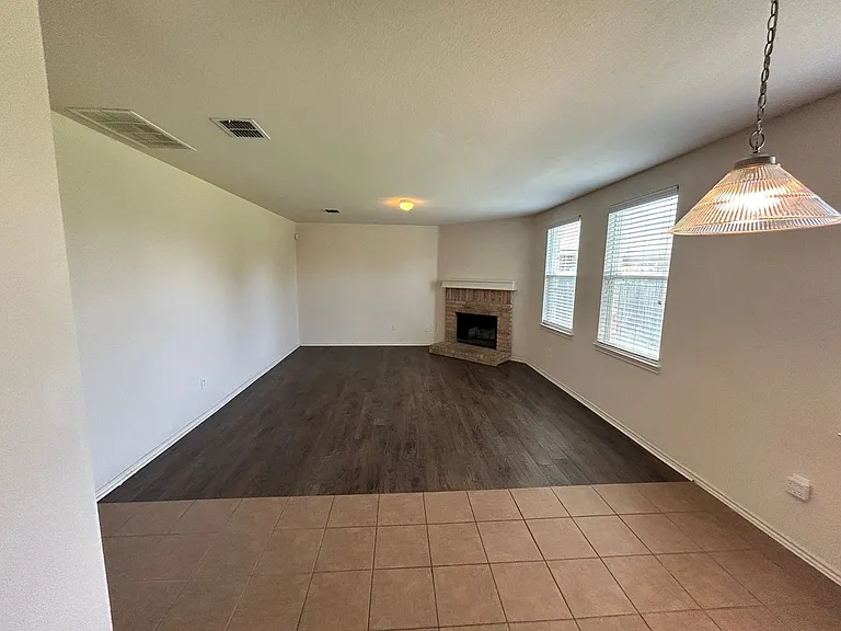4029 Thoroughbred Trl — Photo 5