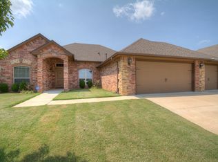 14786 S Lakewood Pl, Bixby, OK 74008