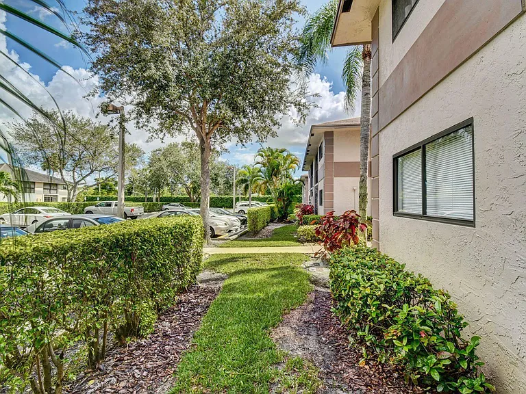 15364 Lakes Of Delray Blvd #45 — Photo 15