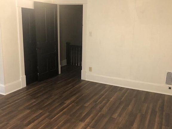 3rd image of 21-23 Livingston Ave
