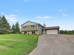 11409 Manning Trl N, Stillwater, MN 55082