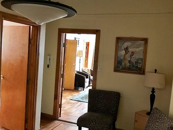 Hall2