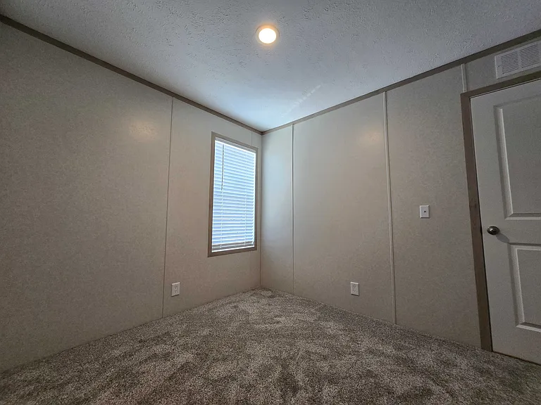 29800 Guilford Cir #209 — Photo 29