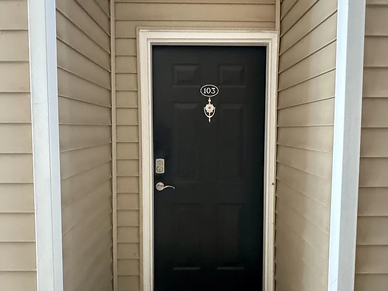 19620 Galway Bay Cir #103 — Photo 2