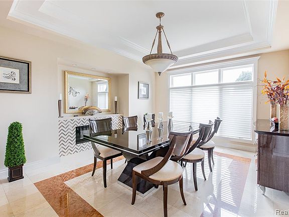 5th image of 22239-10001 Roberts Dr