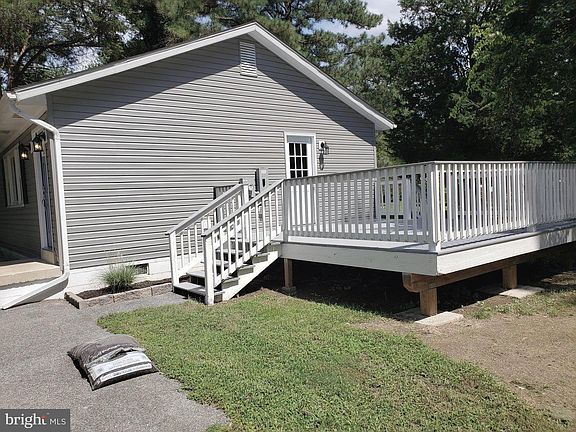 3rd image of 40060 Beach Dr