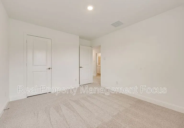 1149 Beautyberry Ln — Photo 12
