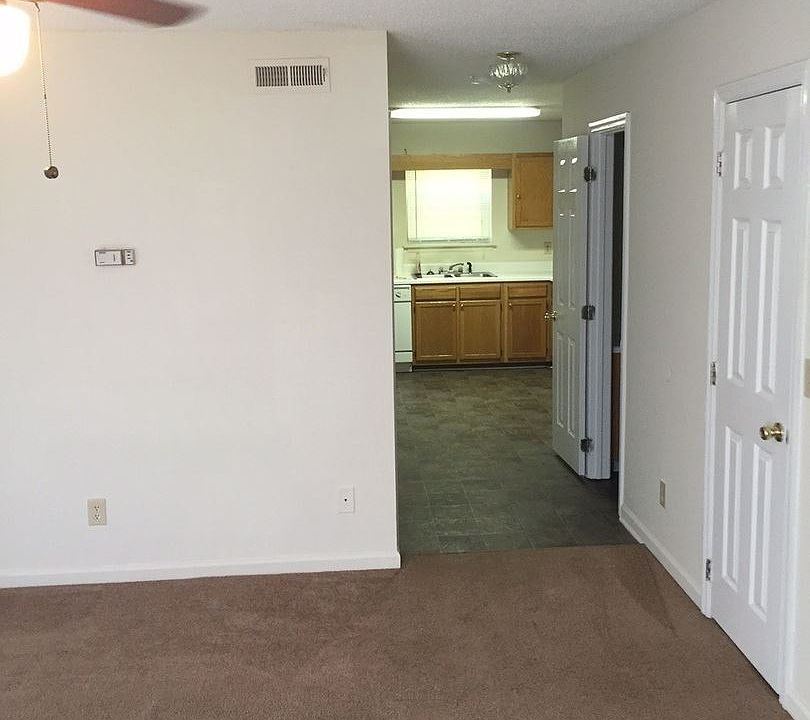 2nd image of 350 White Ingram Pkwy APT 10