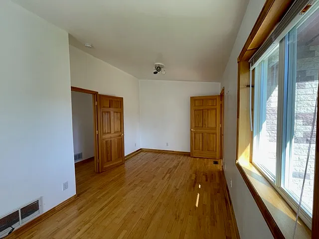 8 Valley View Dr — Photo 10