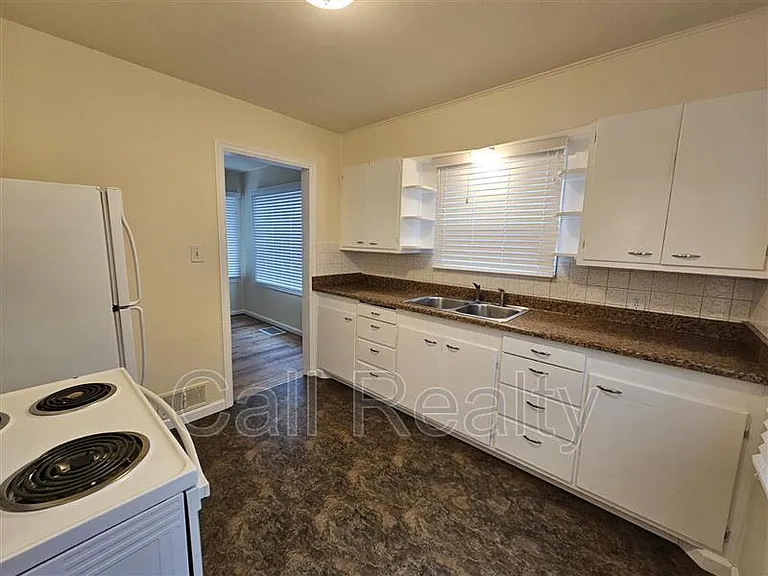 4723 N Cedar St — Photo 5