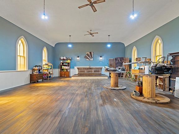 3rd image of 109 Prospect St
