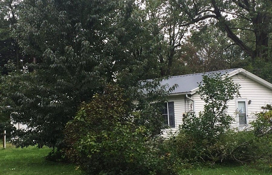 2nd image of 518 White St