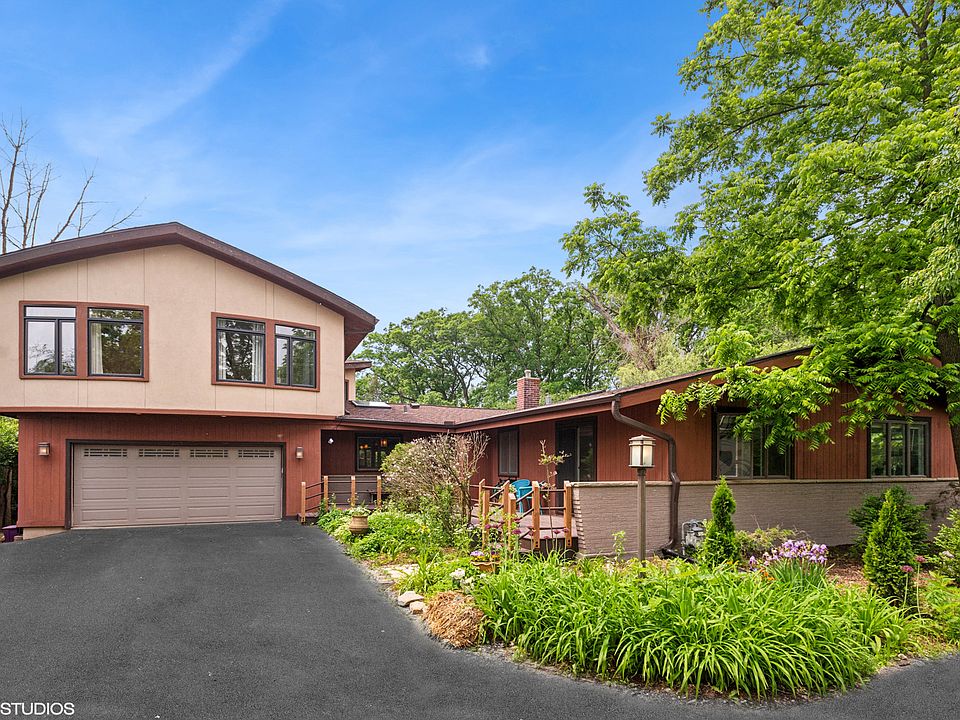 2nd image of 2419 Riverwoods Rd