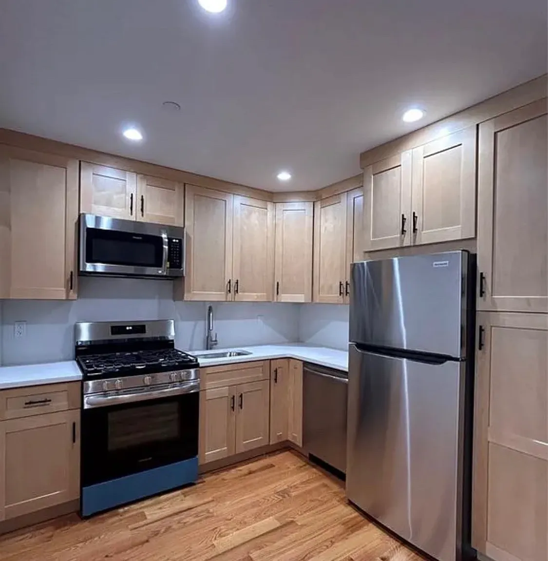 Menahan St, Ridgewood — Photo 1