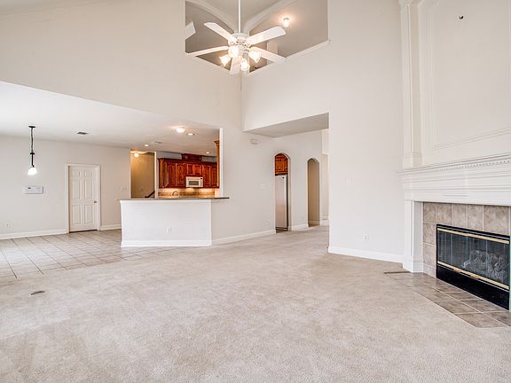 5th image of 9027 Forest Hills Dr