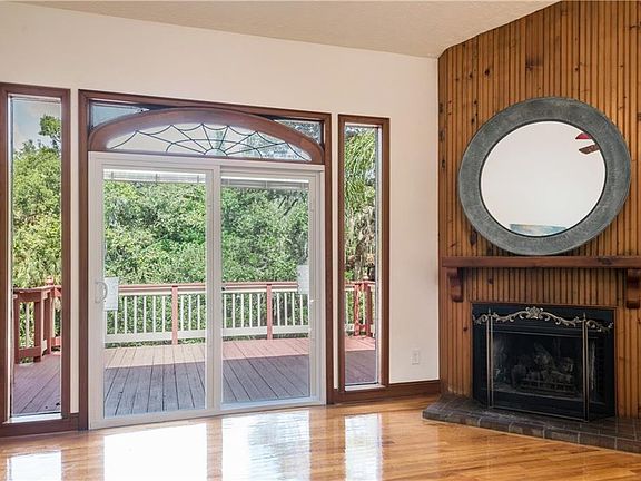 5th image of 22 Hamilton Heath Dr