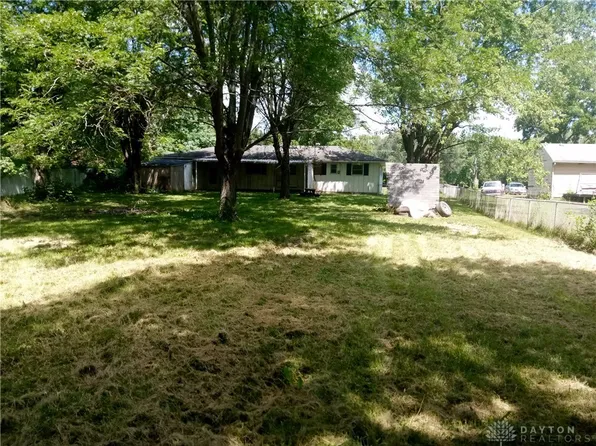 7849 Dubois Rd, Franklin, OH 45005