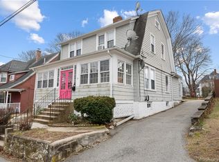 24 Avery Ct, New London, CT 06320