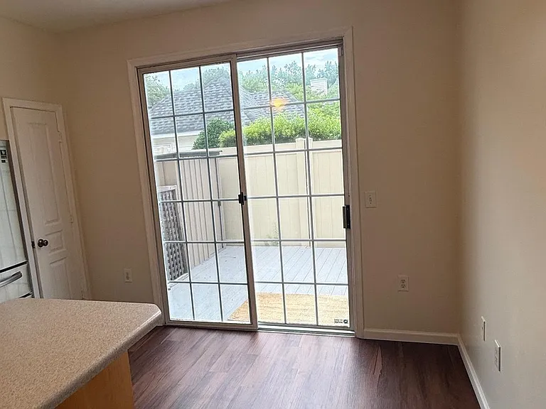 5804 Echingham Dr — Photo 3
