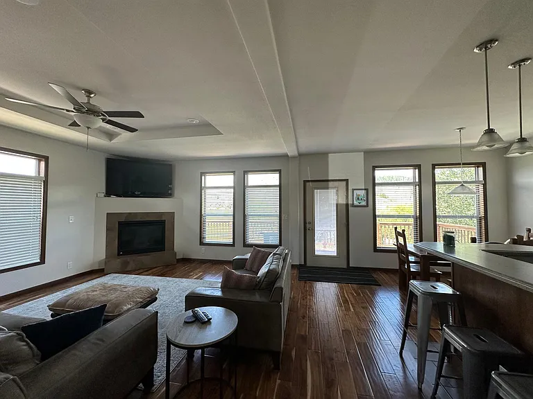 195 County Road 827 — Photo 12