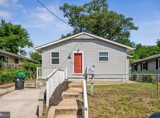 819 Clovis Ave, Capitol Heights, MD 20743